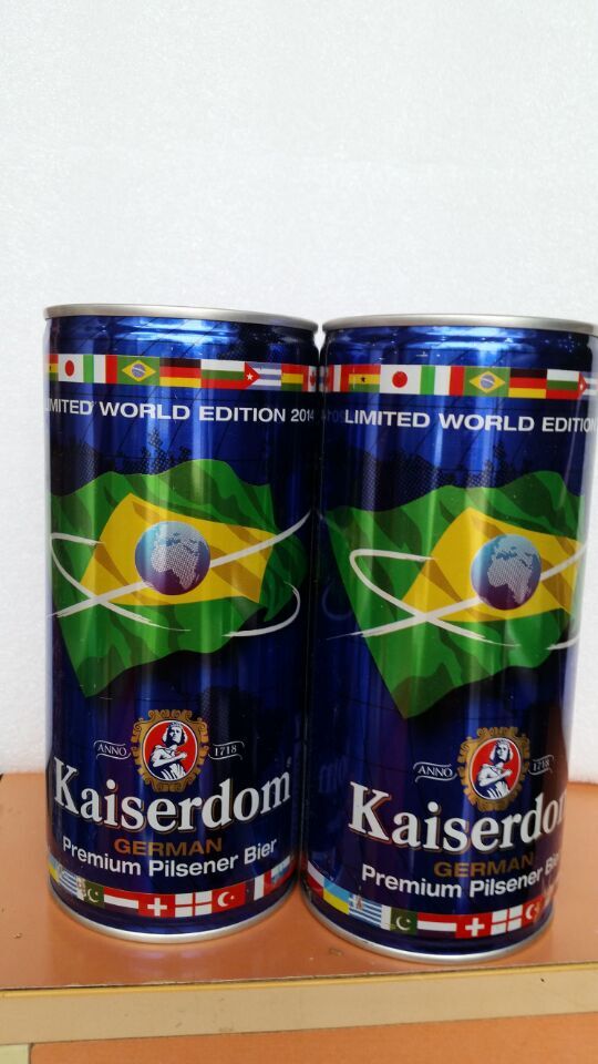 听装德国黄啤酒